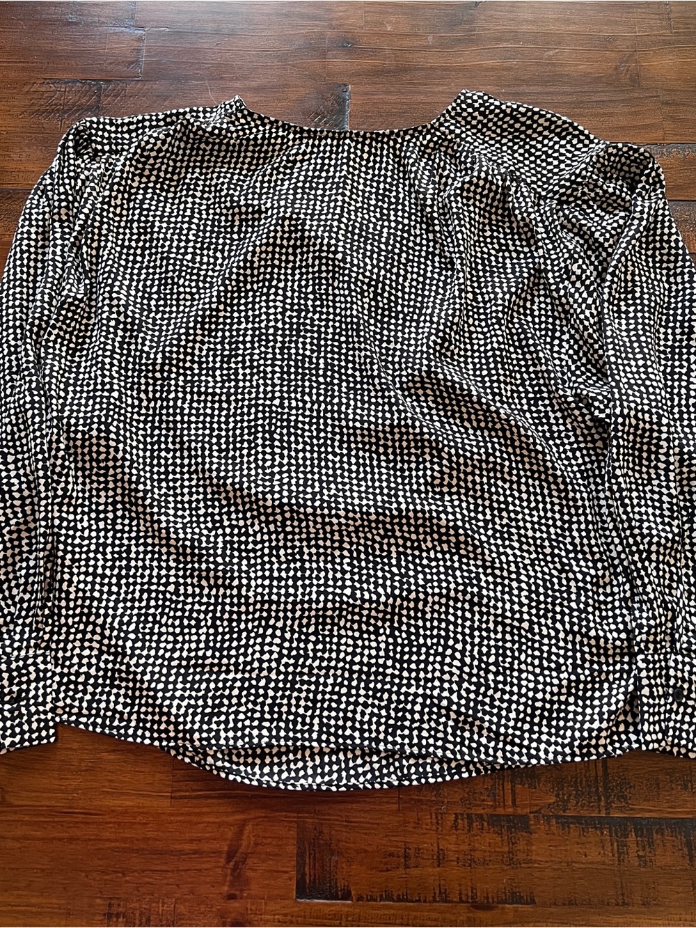 Black & White Dot Print Blous